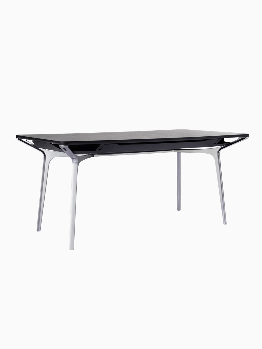 Carafe Table
